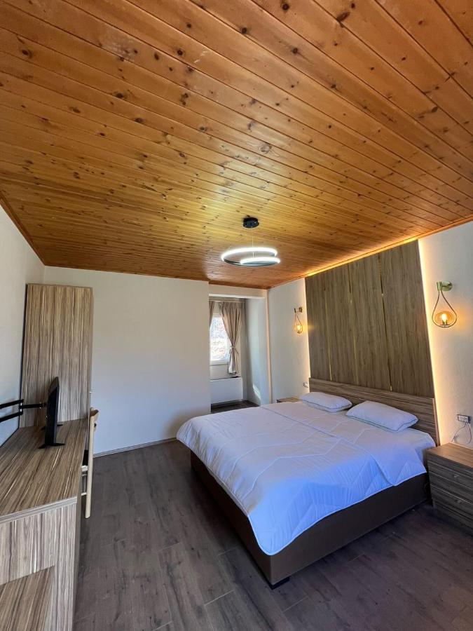 Bujtina Shehu Hotell Kukes Eksteriør bilde